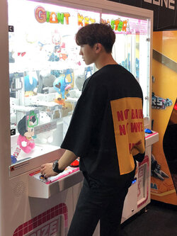 เสื้อผู้ชาย เสื้อแฟชั่นผู้ชายสไตล์เกาหลี By MCYC