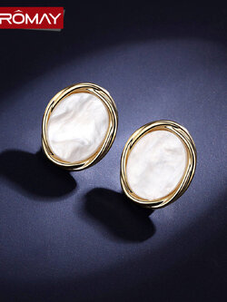 ต่างหู ตุ้มหูแฟชั่น By CAROMAY