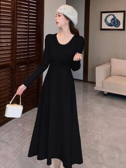 เดรสสีดำ