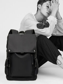 กระเป๋าผู้ชาย กระเป๋าสะพายข้างผู้ชาย กระเป๋าผู้ชายสไตล์เกาหลี By ETONWEAG BAG