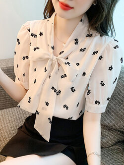 เสื้อลูกไม้ แขนสั้น