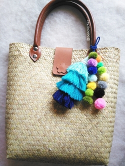 bancrochet กระเป๋ากระจูดสาน แถมที่แขวนกระเป๋า ขนาด 12*4*18 นิ้ว basket weave bags ธรรมชาติ 12*4*18นิ้ว