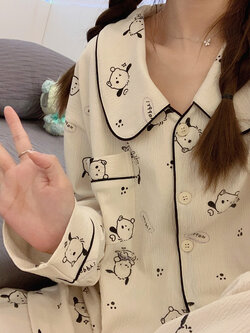 ชุดนอนผู้หญิง