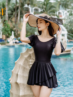 ชุดว่ายน้ำผู้หญิง ชุดว่ายน้ำแฟชั่น ชุดว่ายน้ำบิกินี่ คอลเลคชั่นใหม่ Yi Shi Bao