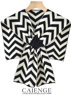 ผ้าพันคอ ผ้าคลุมไหล่ ไอเทมคู่ใจ ใส่ได้ทุกซีซั่น!