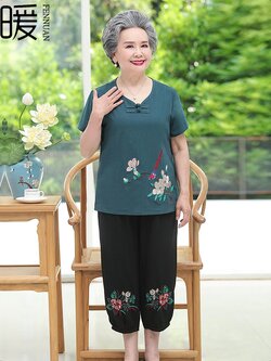 เสื้อคุณยาย เสื้อผู้วัยอายุ60-70ปี มีขนาด L-4XL(อกประมาณ35-45นิ้ว)