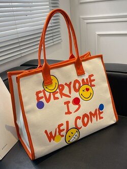 กระเป๋าสะพายข้างผู้หญิง กระเป๋าสะพายข้างใบเล็ก By Cocoa bags