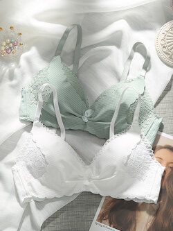 บรา ยกทรง เสื้อชั้นในสตรี ฟรีค่าส่ง