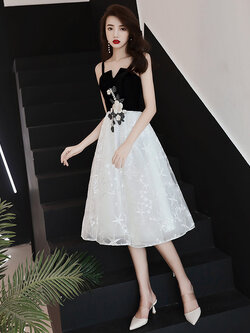 ชุดราตรี ชุดราตรีสวยหรู แบบ ทันสมัย Evening dress