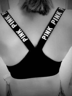 เสื้อกล้าม ครึ่งตัว มีลายตัวหนังสือที่สาย เท่ๆ ผ้าสเปนเด็กใส่สบาย มีฟองน้ำ