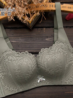 บรา ยกทรง เสื้อชั้นในสตรี