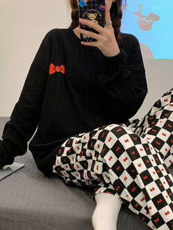 ชุดนอนผู้หญิง