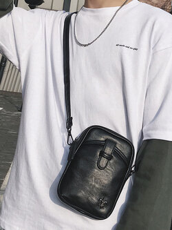 กระเป๋าผู้ชาย กระเป๋าสะพายข้างผู้ชาย กระเป๋าผู้ชายสไตล์เกาหลี By ETONWEAG BAG