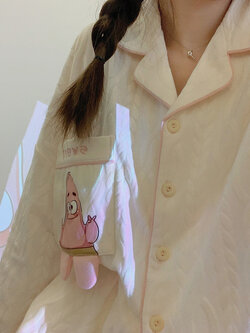 ชุดนอนผู้หญิง