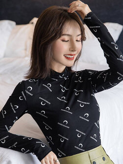 เสื้อยืดวัยรุ่น