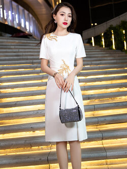 ชุดราตรี ชุดราตรีสวยหรู แบบ ทันสมัย Evening dress