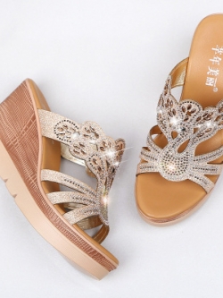 รองเท้าส้นสูง รองเท้าสวยๆส้นสูง