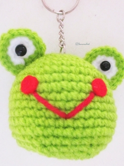 พวงกุญแจหัวตุ๊กตาเคโระ สูง 2 นิ้ว keroro amigurumi crochet keychain