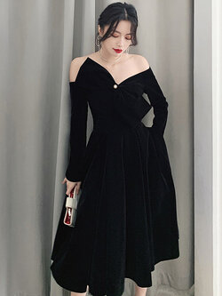 ชุดราตรี ชุดราตรีสวยหรู แบบ ทันสมัย Evening dress