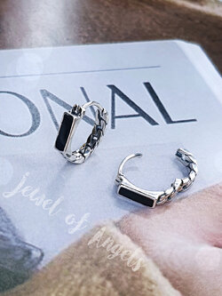 ต่างหูห่วงเงินแท้ S925 รุ่น Masculine ห่วงลายโซ่ แต่งสีดำด้านหน้า ตุ้มหูห่วง ผู้ชาย สีเงิน Silver925