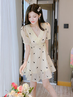 แบบชุดเดรสสวยๆ ชุดเดรสน่ารักๆสไตล์เกาหลี