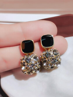 ต่างหู ตุ้มหูแฟชั่น