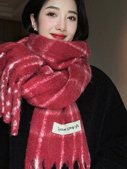 ผ้าพันคอ ผ้าคลุมไหล่ ไอเทมคู่ใจ ใส่ได้ทุกซีซั่น!