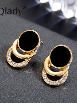 ต่างหู ตุ้มหูแฟชั่น By Qlady