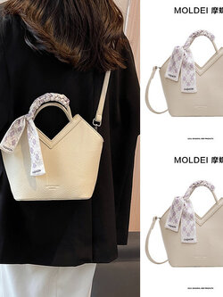 กระเป๋าผู้หญิงสวยๆ กระเป๋าสะพายข้างผู้หญิง กระเป๋าแบรนด์