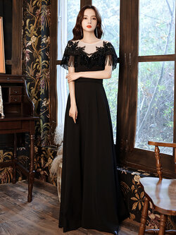 ชุดราตรี ชุดราตรีสวยหรู แบบ ทันสมัย Evening dress