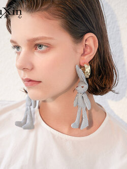 ตุ้มหู ต่างหู ต่างหูผู้หญิง By SuXin