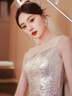 ชุดราตรี ชุดราตรีสวยหรู แบบ ทันสมัย Evening dress