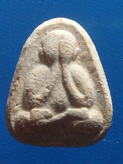 พระปิดตาเนื้อผงขาว