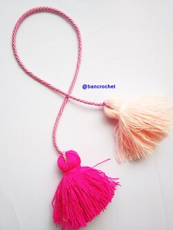 Bancrochet พู่ห้อยกระเป๋า/ที่ห้อยกระเป๋าแฮนด์เมด Tassels keychain hanging for bags หลากสี 4 นิ้ว