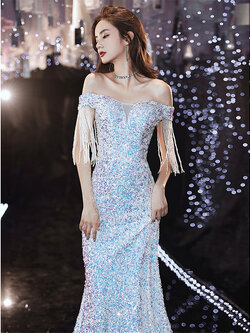ชุดราตรี ชุดราตรีสวยหรู แบบ ทันสมัย Evening dress