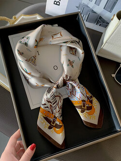 ผ้าพันคอ ผ้าคลุมไหล่