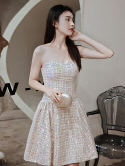 ชุดราตรี ชุดราตรีสวยหรู แบบ ทันสมัย Evening dress