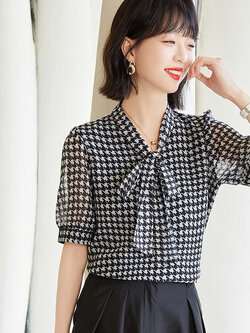 เสื้อลูกไม้ แขนสั้น