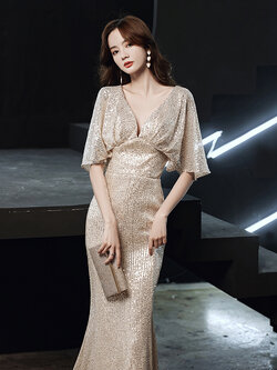 ชุดราตรี ชุดราตรีสวยหรู แบบ ทันสมัย Evening dress