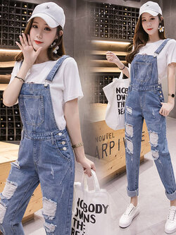 จั้มสูท ชุดเอี๊ยมกางเกง