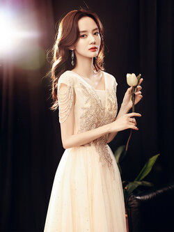 ชุดราตรี ชุดออกงาน ดีไซน์หรู แบรนด์ Angel