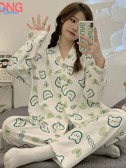 ชุดนอนผู้หญิง