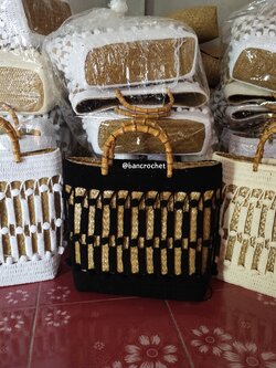 Bancrochet กระเป๋าถักโครเชต์ crochet bag หลากสี 30*30 ซม.