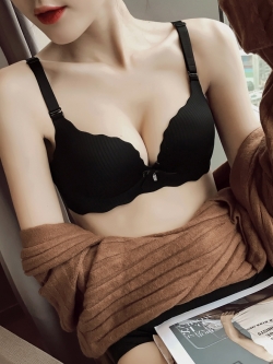 เสื้อชั้นในสตรี บรา ยกทรง มีไซส์ คัพ70B; 75B; 80B; 85B; 70A; 75A; 80A; 75C; 80C; 85C; 90C; 70C *สอบถามสต็อกLINE:@preorderpc*ลายน่ารัก