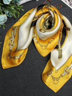 ผ้าพันคอแฟชั่น เลื่อนดูลายสีด้านล่าง เช็คสต็อกแบบสีที่ LINE:preorderdd