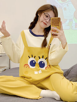 ชุดนอนผู้หญิง