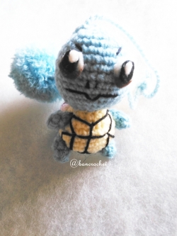 ที่ห้อยกระเป๋า พวงกุญแจตุ๊กตาเต่าเซนิกาเมะ ปอมปอม