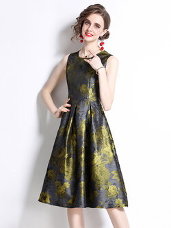 ชุดเดรสออกงาน ชุดเดรสเรียบหรู เนื้อผ้าดี ใส่แล้วเป๊ะ