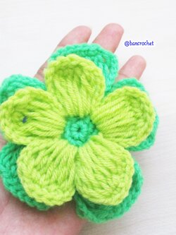 Bancrochet ดอกไม้ถักโครเชต์สองชั้น crochet Flowers เขียว 2.5 inch