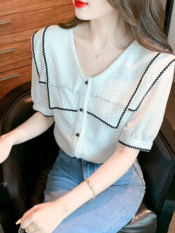 เสื้อลูกไม้ แขนสั้น